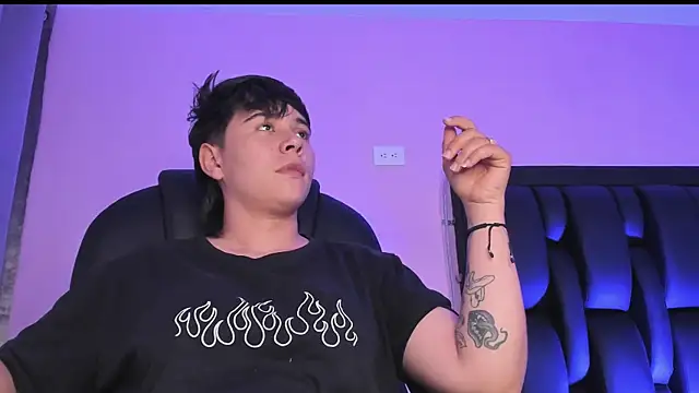 AbbySmiitth  online show from 03.04.25