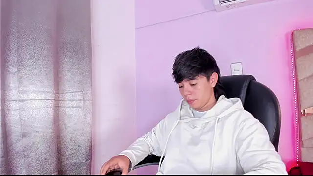 AbbySmiitth  online show from 03.18.25