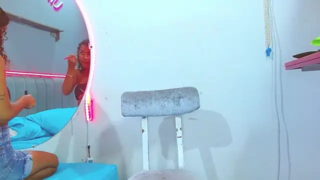 Snapshot of minimi_naty chatting on 12.09.24 minimi naty online show from 12.09.24