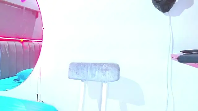 Snapshot of minimi_naty chatting on 02.06.25 minimi naty online show from 02.06.25