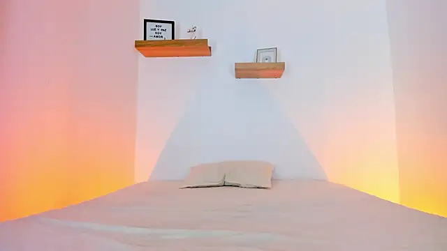 Snapshot of serge_7 chatting on 02.05.25 serge 7 online show from 02.05.25