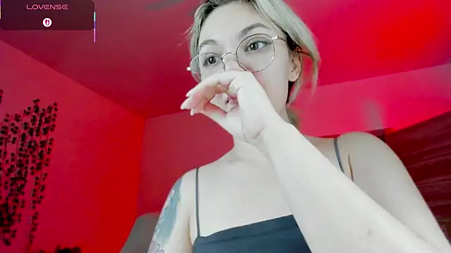 whoa-hoa-hoa-hoa-hoa online show from 10.24.25