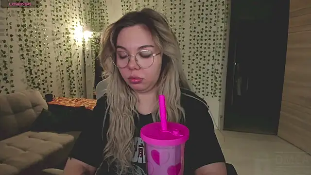 Snapshot of whoa-hoa-hoa-hoa-hoa chatting on 03.08.26 whoa-hoa-hoa-hoa-hoa online show from 03.08.26