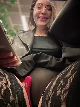 meow girl online show from 03.03.25