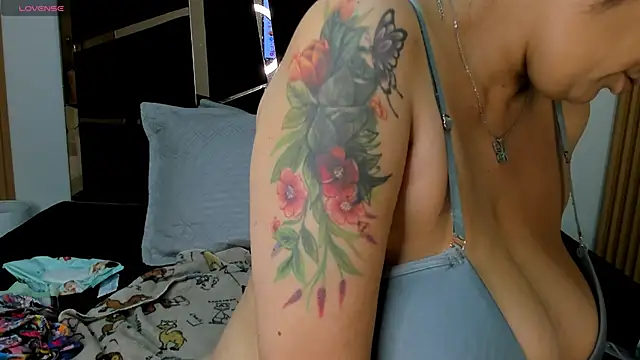 yahaira  online show from 11.26.25