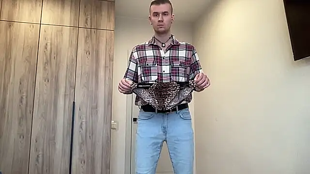 cute mark online show from 02.27.26