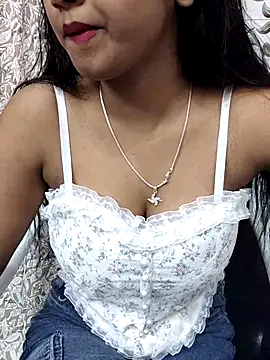 Ishaani 0 online show from 02.16.25