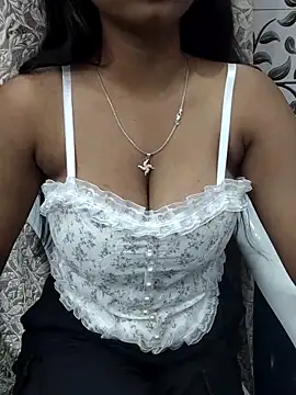 Ishaani 0 online show from 02.16.25