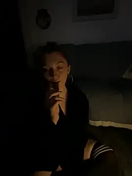 Stoner BarbieXX online show from 12.19.25