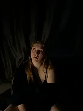 Snapshot of Stoner_BarbieXX chatting on 06.10.26 Stoner BarbieXX online show from 06.10.26