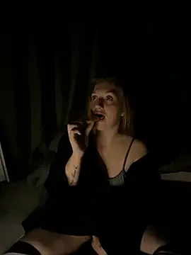 Snapshot of Stoner_BarbieXX chatting on 07.25.26 Stoner BarbieXX online show from 07.25.26