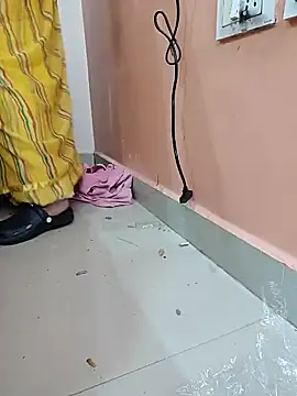 milf-kaira online show from 12.16.24