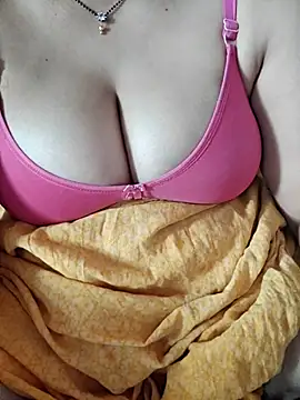 milf-kaira online show from 03.21.25