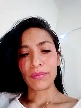 chloewildd  online show from 12.22.24