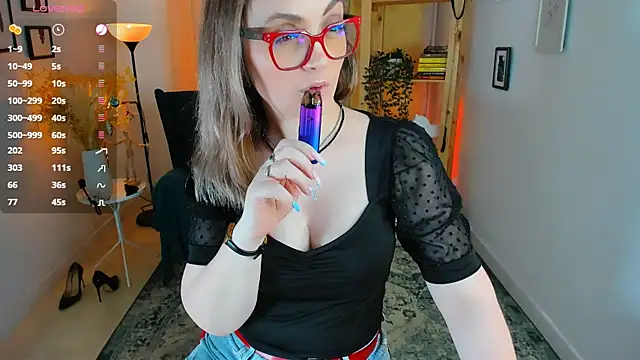 Snapshot of AdelaideRosabel chatting on 12.20.24 AdelaideRosabel online show from 12.20.24