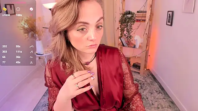 Snapshot of AdelaideRosabel chatting on 02.25.25 AdelaideRosabel online show from 02.25.25