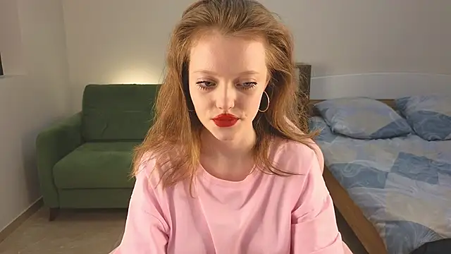 Snapshot of Eveleen_Soleen chatting on 01.10.26 Eveleen Soleen online show from 01.10.26