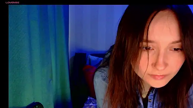 LilyXSky online show from 10.07.25