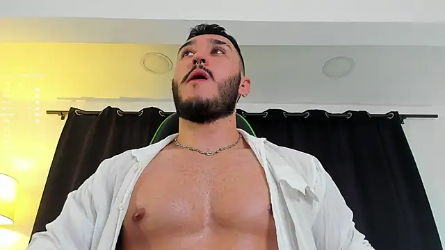 Snapshot of Zionmattis chatting on 12.12.24 Zionmattis online show from 12.12.24