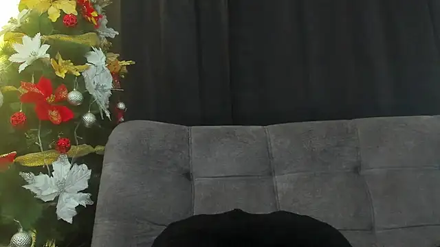 Snapshot of Zionmattis chatting on 12.22.24 Zionmattis online show from 12.22.24