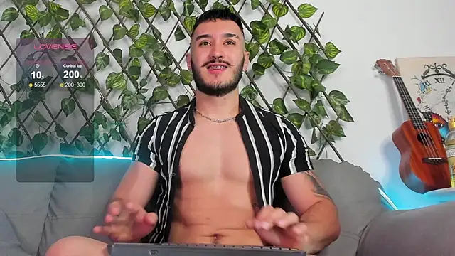 Snapshot of Zionmattis chatting on 12.29.24 Zionmattis online show from 12.29.24