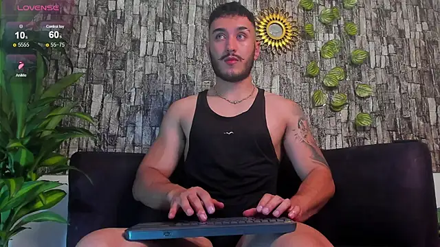 Snapshot of Zionmattis chatting on 03.20.25 Zionmattis online show from 03.20.25