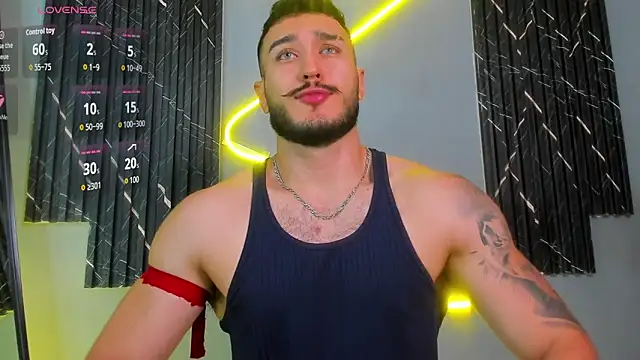 Snapshot of Zionmattis chatting on 09.11.25 Zionmattis online show from 09.11.25