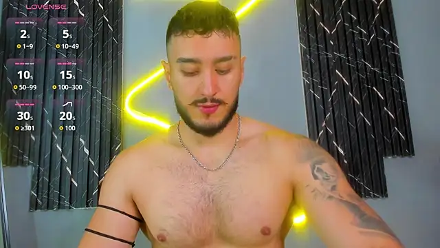 Snapshot of Zionmattis chatting on 09.28.25 Zionmattis online show from 09.28.25