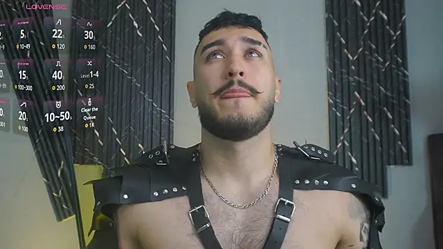 Snapshot of Zionmattis chatting on 10.18.25 Zionmattis online show from 10.18.25