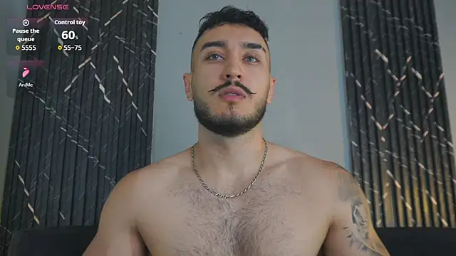 Snapshot of Zionmattis chatting on 10.19.25 Zionmattis online show from 10.19.25