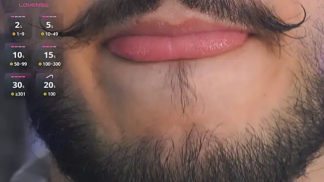 Snapshot of Zionmattis chatting on 11.08.25 Zionmattis online show from 11.08.25