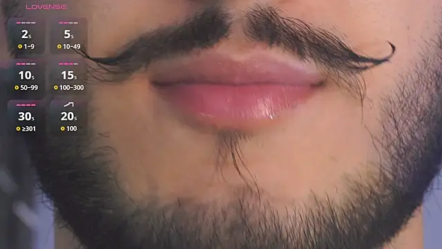 Snapshot of Zionmattis chatting on 11.28.25 Zionmattis online show from 11.28.25