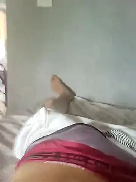 Snapshot of Juliano69xv chatting on 02.21.25 Juliano69xv online show from 02.21.25