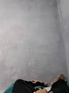 Snapshot of Juliano69xv chatting on 03.15.25 Juliano69xv online show from 03.15.25