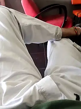 Snapshot of Juliano69xv chatting on 09.08.25 Juliano69xv online show from 09.08.25