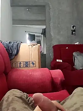 Snapshot of Juliano69xv chatting on 10.02.25 Juliano69xv online show from 10.02.25