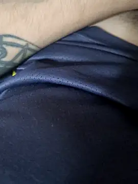 Snapshot of Juliano69xv chatting on 10.04.25 Juliano69xv online show from 10.04.25