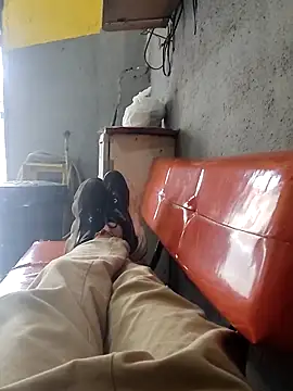 Snapshot of Juliano69xv chatting on 10.12.25 Juliano69xv online show from 10.12.25