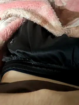 Snapshot of Juliano69xv chatting on 10.14.25 Juliano69xv online show from 10.14.25