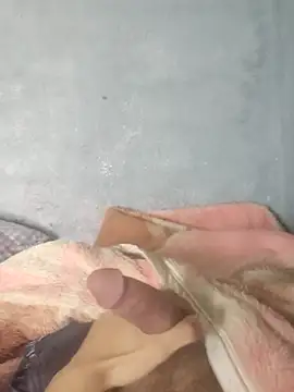 Snapshot of Juliano69xv chatting on 11.04.25 Juliano69xv online show from 11.04.25