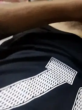 Snapshot of Juliano69xv chatting on 11.29.25 Juliano69xv online show from 11.29.25