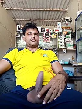 Snapshot of Priynkarani chatting on 03.18.26 Priynkarani online show from 03.18.26