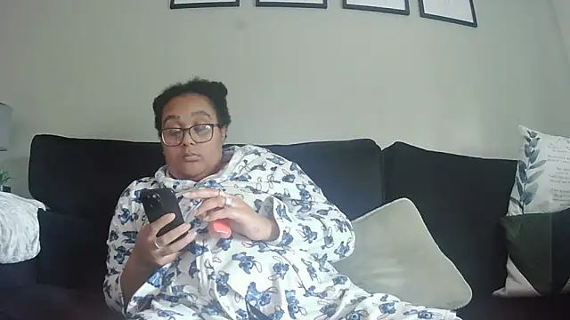 Snapshot of vanilla_chocolate23 chatting on 11.03.25 vanilla chocolate23 online show from 11.03.25