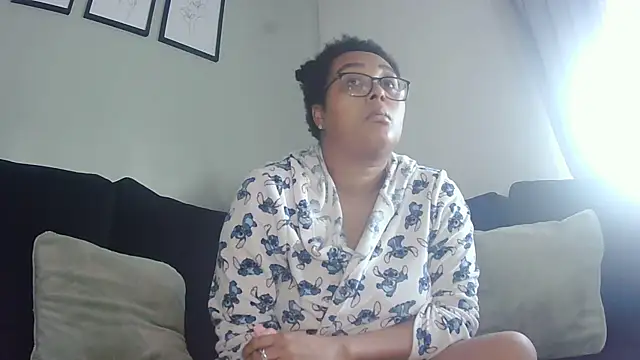 Snapshot of vanilla_chocolate23 chatting on 11.13.25 vanilla chocolate23 online show from 11.13.25