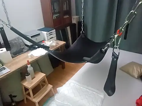 Snapshot of manforhotfun chatting on 11.02.25 manforhotfun online show from 11.02.25