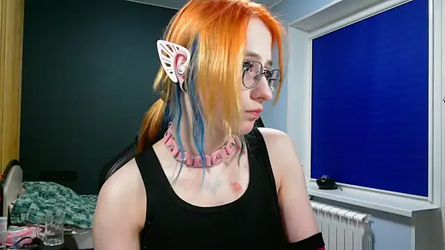 Snapshot of Honelin chatting on 12.17.24 Honelin online show from 12.17.24