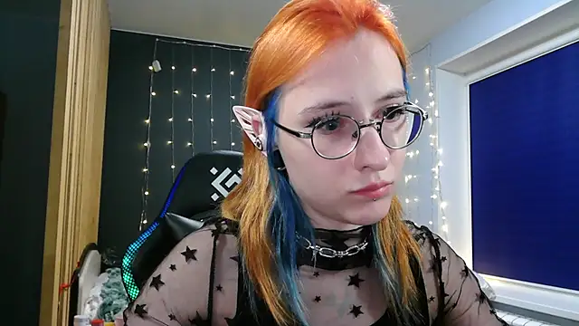 Snapshot of Honelin chatting on 12.24.24 Honelin online show from 12.24.24