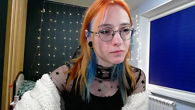 Snapshot of Honelin chatting on 12.26.24 Honelin online show from 12.26.24