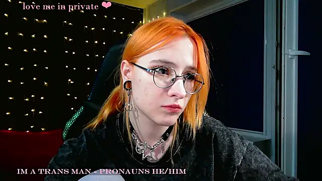 Snapshot of Honelin chatting on 01.22.25 Honelin online show from 01.22.25