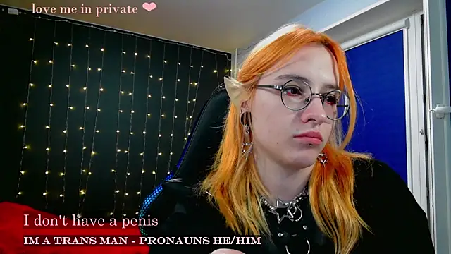 Snapshot of Honelin chatting on 02.07.25 Honelin online show from 02.07.25